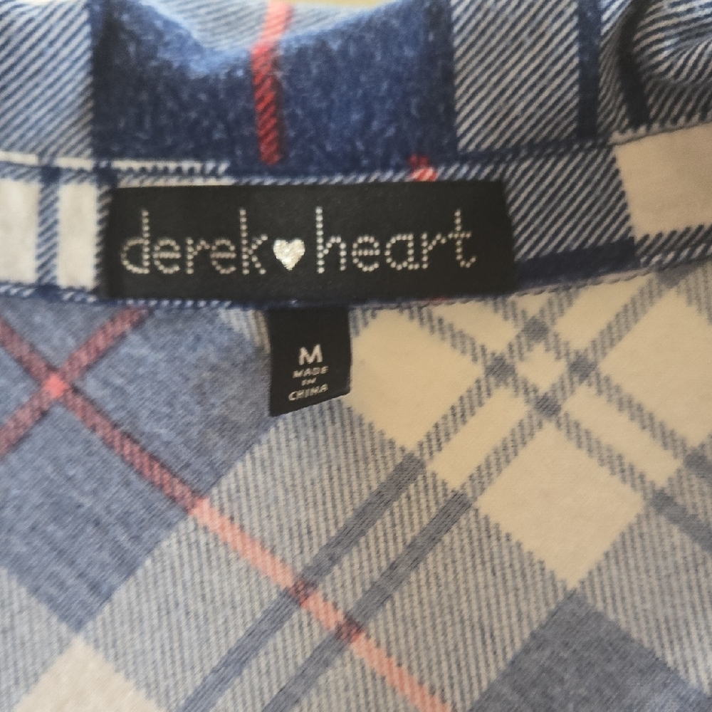 Derek Heart Navy and White Plaid Womens Button Down Shirt - Picture 6 of 11